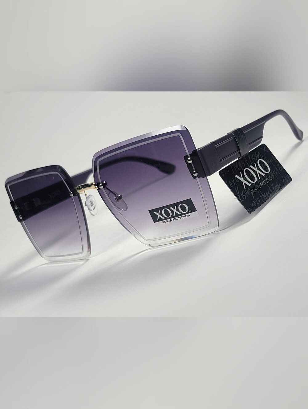 XOXO Oversized Square Sunglasses in Gradient Purple
